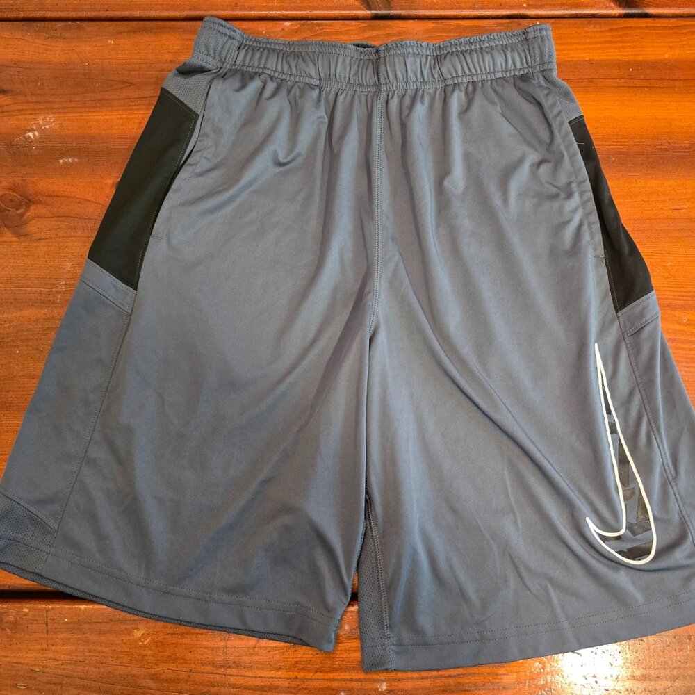 Nike Shorts Men's Basketball Charcoal Black Side Slit Pockets Mesh Medium